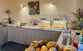 Hotel Stadt Hamburg am Fluss Saarbrücken